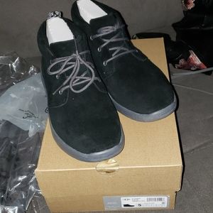 Ugg chukka Canoe suede black boys 5